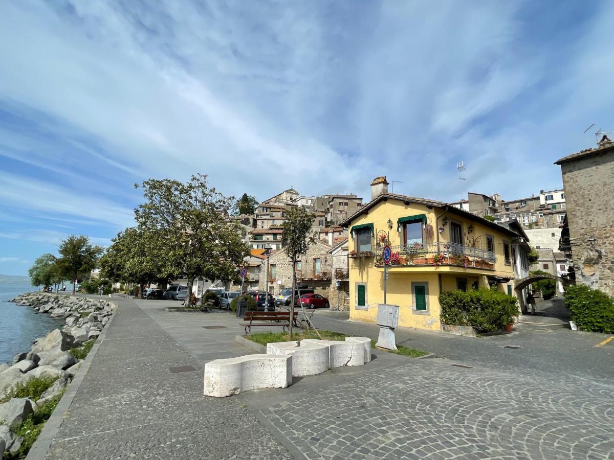 Luminoso Appartamento Sul Lago - Lake Court Anguillara Sabazia Exterior photo