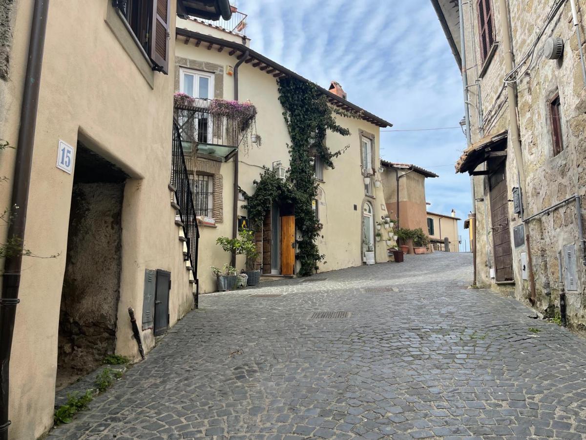 Luminoso Appartamento Sul Lago - Lake Court Anguillara Sabazia Exterior photo
