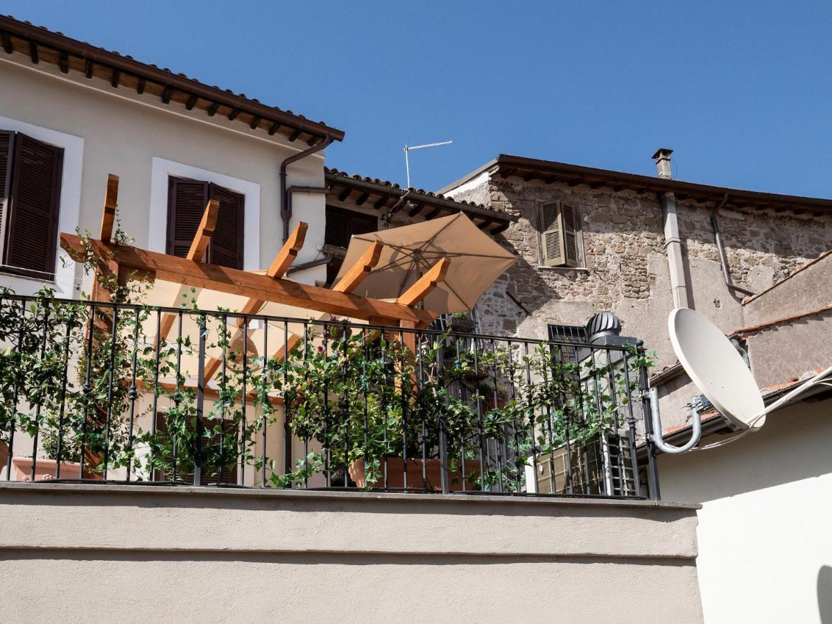 Luminoso Appartamento Sul Lago - Lake Court Anguillara Sabazia Exterior photo